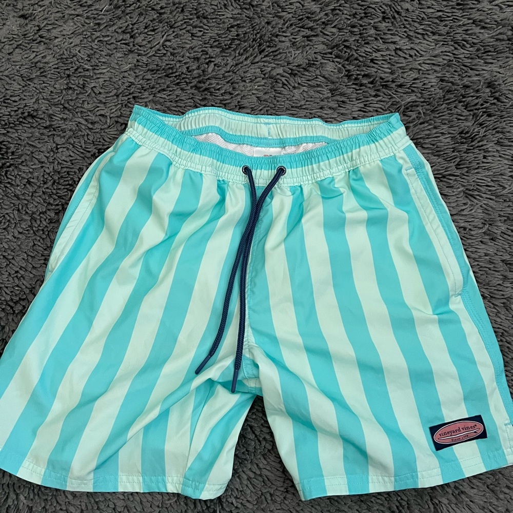 Vineyard vines 7 inch bathing suit size small